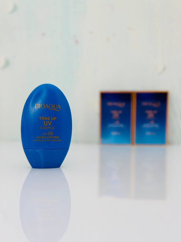 ضدافتاب بدون رنگ بیواکوا BlOAQUA دارای spf35 مناسب انواع پوستها کیفیت تضمینی